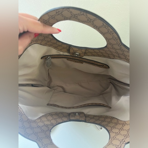 NWT Nine West Aysa Mocha Logo with Circle Handles Crossbody Handbag - Picture 2 of 2